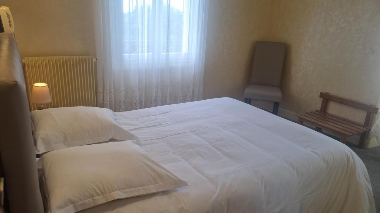 Logis Relais Des Monedieres Seilhac Exteriör bild